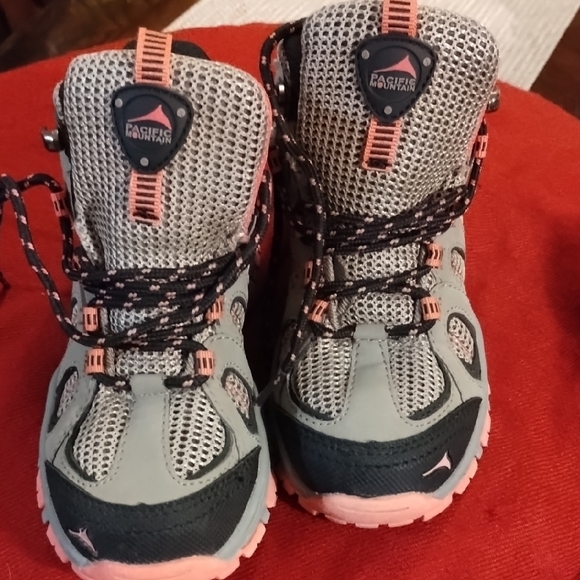 Pacific Trail Kids' Gray and Pink Sneakers - Picture 14 of 14
